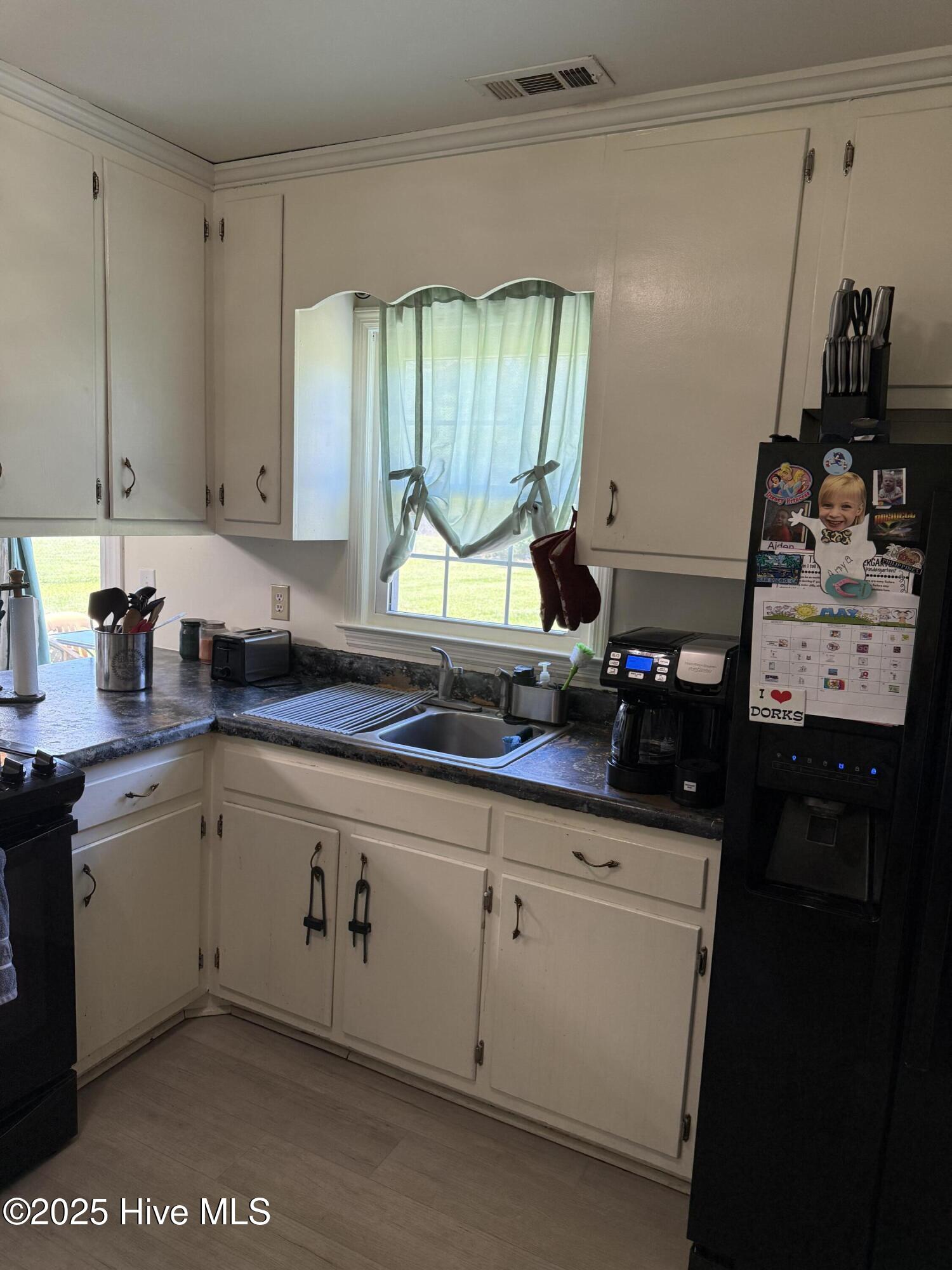 1164 Hibbs Road Newport, NC 28570 - Photo 10 of 20 Kitchen
