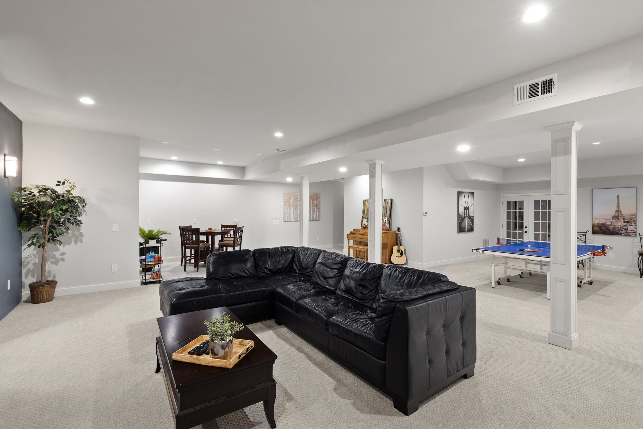 8288 Guthrie Road Cross Plains, TN 37049 - Photo 63 of 94 a living room with furniture and flowers