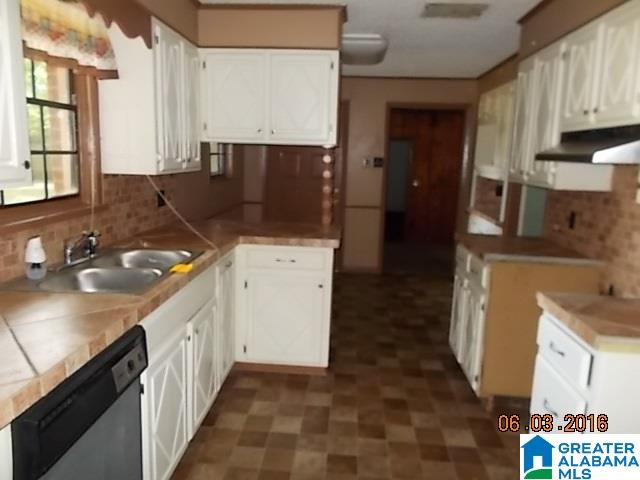 618 Gay Road Bessemer, AL 35023 - Photo 6 of 20