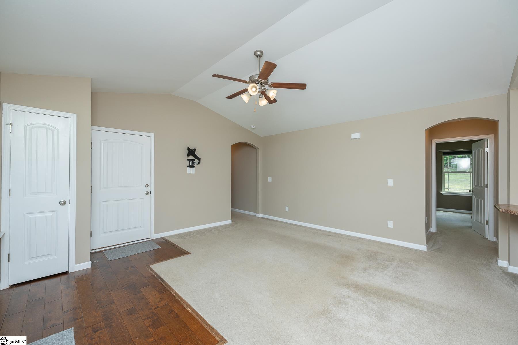 452 Bowers Road Travelers Rest, SC 29690 - Photo 9 of 40