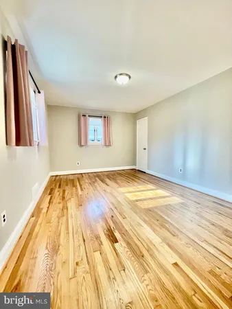 $3,295 | 2911 Linden Lane, Falls Church, VA 22042
