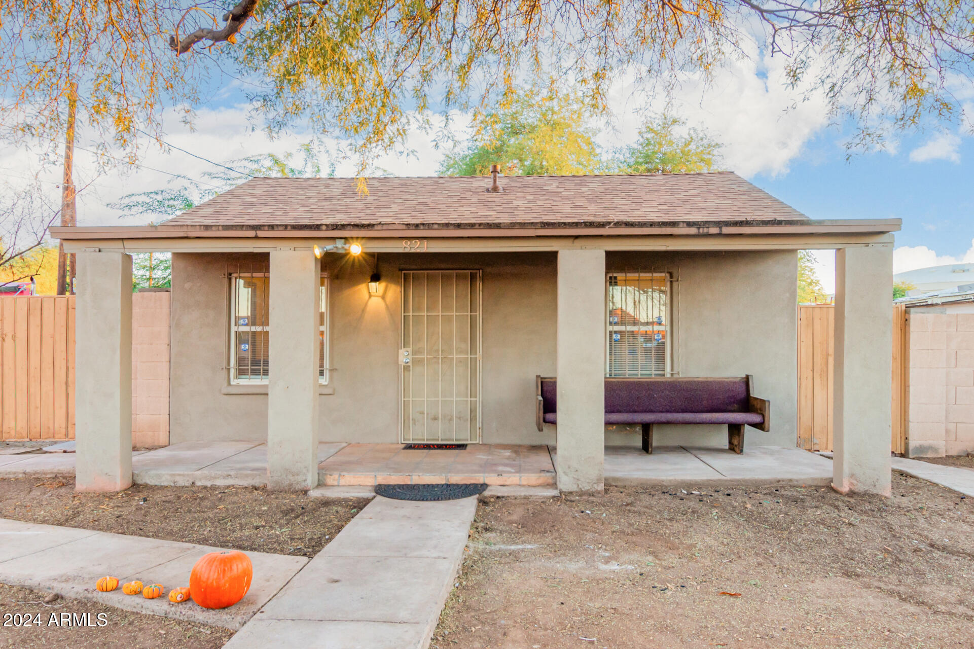 821 East Roeser Road Phoenix, AZ 85040 - Photo 3 of 30 02 - Roeser