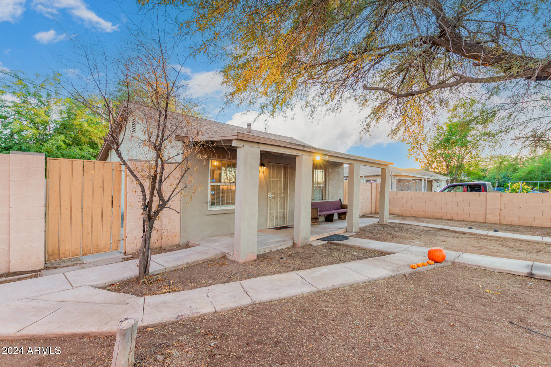 821 East Roeser Road Phoenix, AZ 85040 - Photo 4 of 30 03 - Roeser