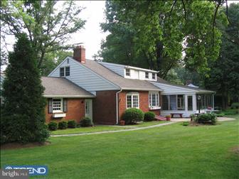 725 Alene Road Ambler, PA 19002 - Photo 2 of 6 Exterior Back
