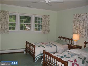 725 Alene Road Ambler, PA 19002 - Photo 4 of 6 Bedroom - Main