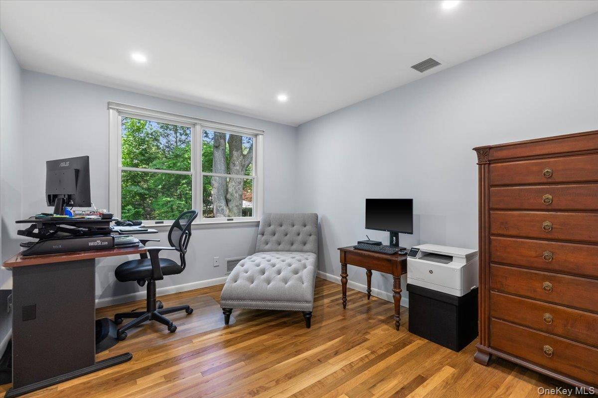 22 Paddock Road Rye Brook, NY 10573 - Photo 13 of 21