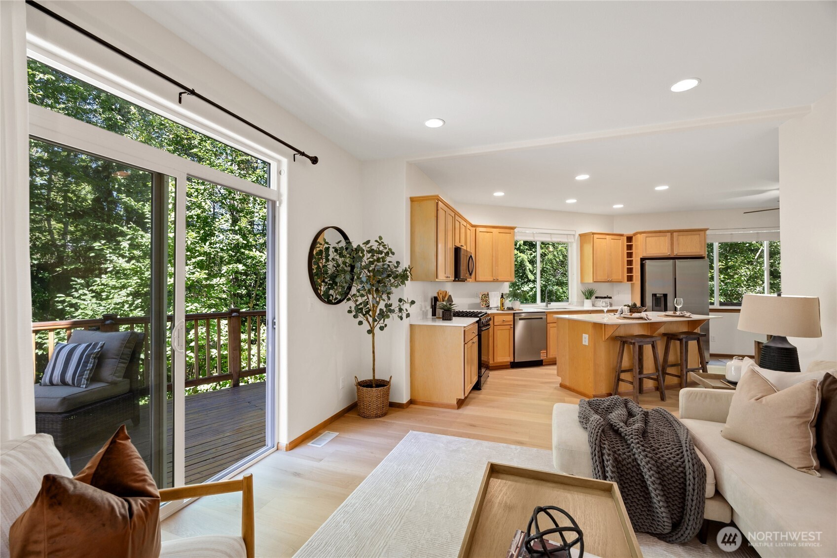 671 Vashon Place Northeast Renton, WA 98059 - Photo 12 of 34 Gallery Image 12