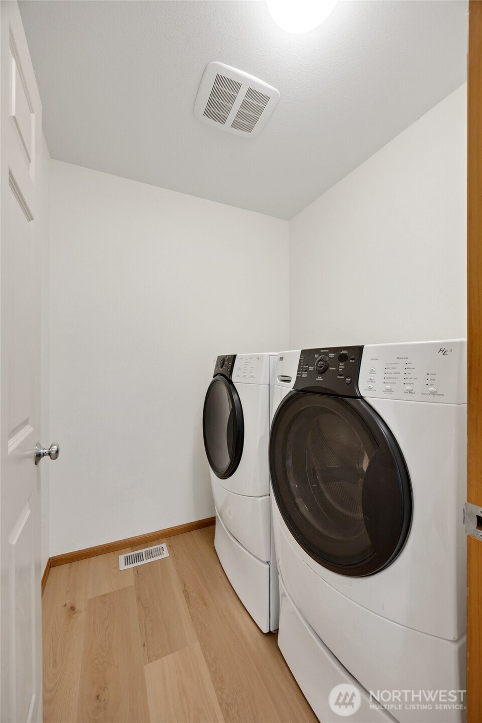 671 Vashon Place Northeast Renton, WA 98059 - Photo 31 of 34 Gallery Image 31