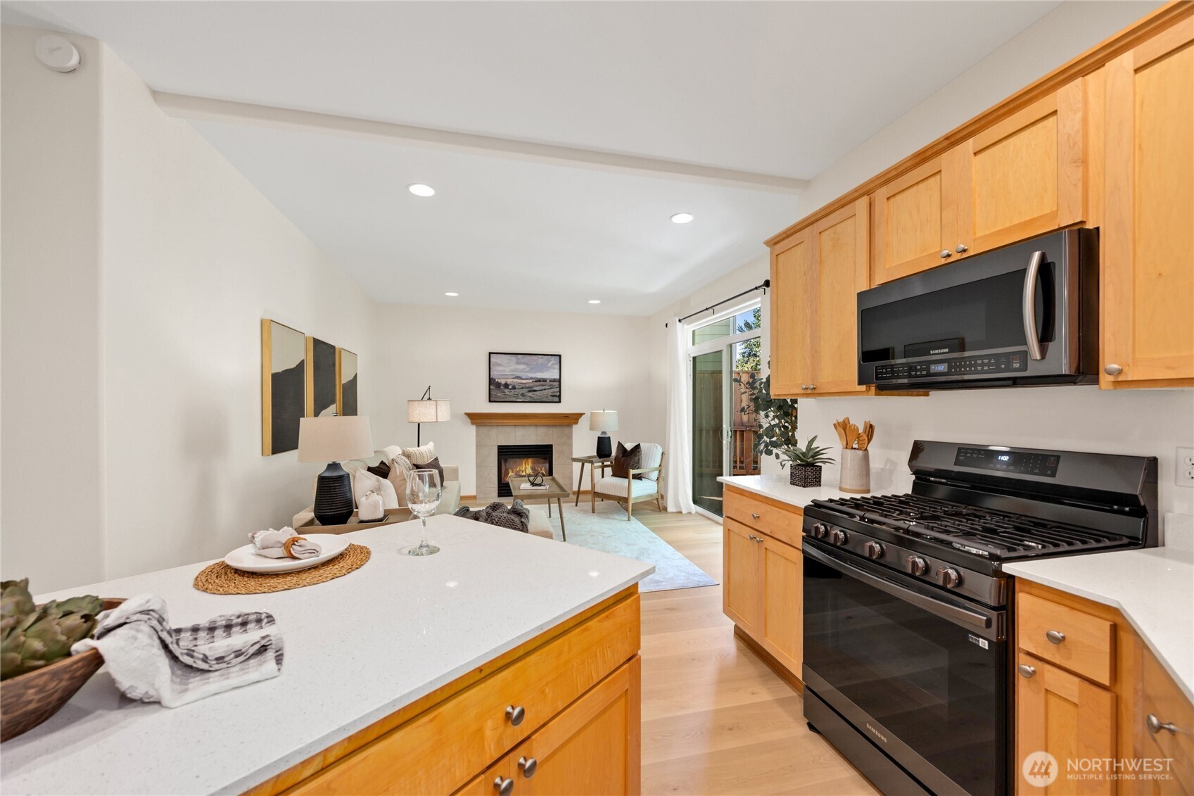 671 Vashon Place Northeast Renton, WA 98059 - Photo 10 of 34 Gallery Image 10