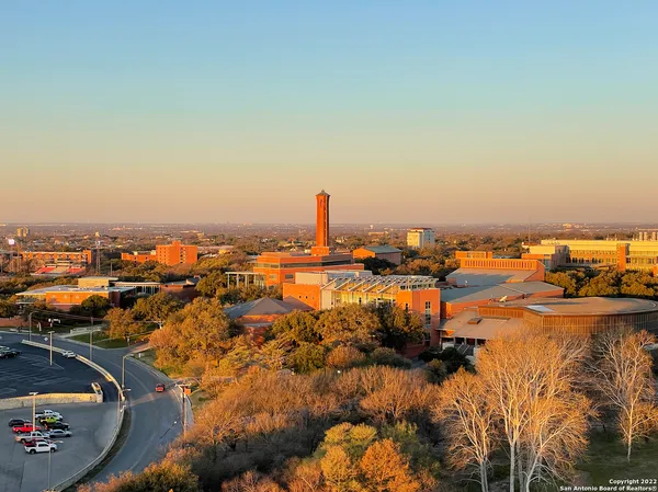 $5,500 | 700 East Hildebrand Avenue, Unit 1301, San Antonio, TX 78212