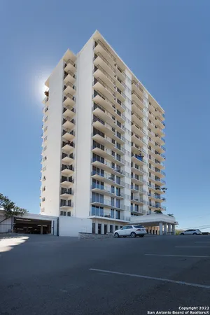 $5,500 | 700 East Hildebrand Avenue, Unit 1301, San Antonio, TX 78212