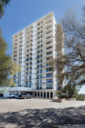 $5,500 | 700 East Hildebrand Avenue, Unit 1301, San Antonio, TX 78212