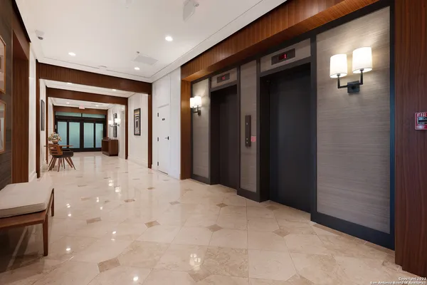 $5,500 | 700 East Hildebrand Avenue, Unit 1301, San Antonio, TX 78212