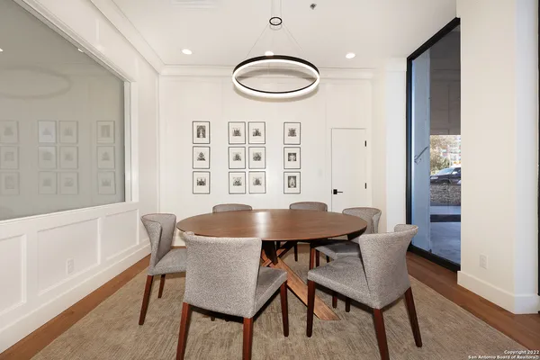 $5,500 | 700 East Hildebrand Avenue, Unit 1301, San Antonio, TX 78212