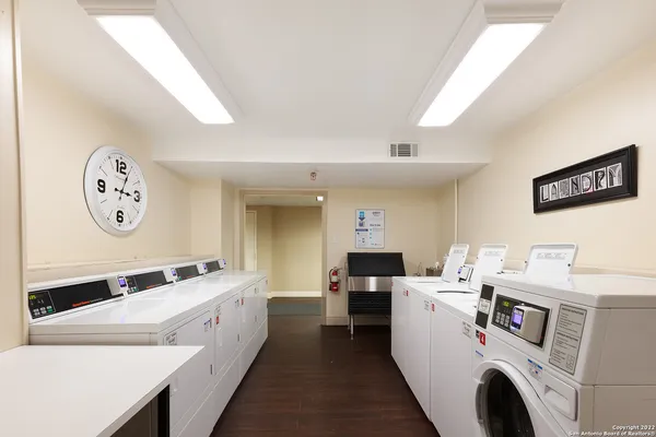 $5,500 | 700 East Hildebrand Avenue, Unit 1301, San Antonio, TX 78212