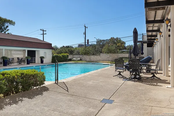 $5,500 | 700 East Hildebrand Avenue, Unit 1301, San Antonio, TX 78212
