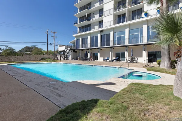 $5,500 | 700 East Hildebrand Avenue, Unit 1301, San Antonio, TX 78212