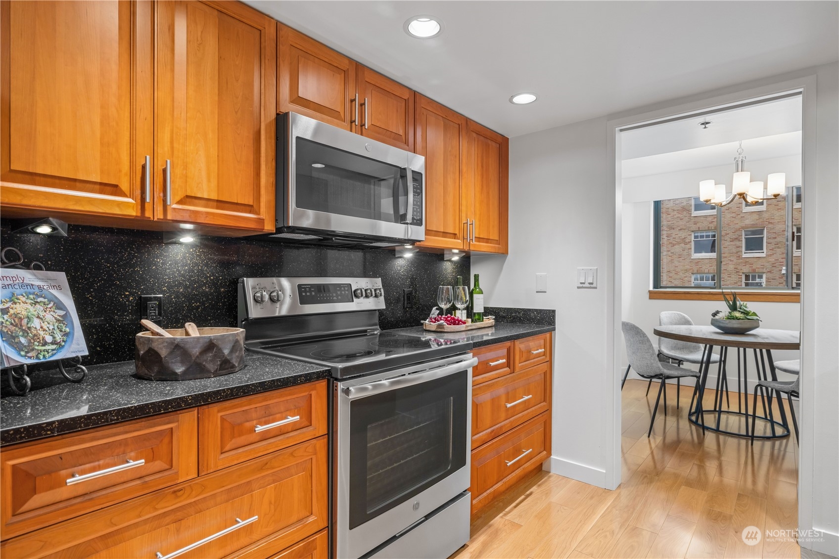 1120 Spring Street, Unit 903 Seattle, WA 98104 - Photo 6 of 21 Gallery Image 6