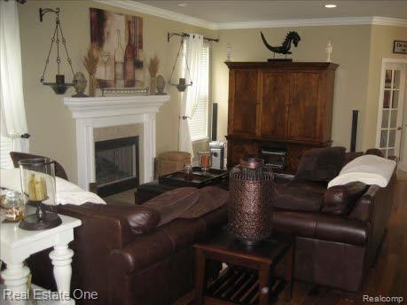 3238 Everett Drive Rochester, MI 48307 - Photo 6 of 19 Great Room