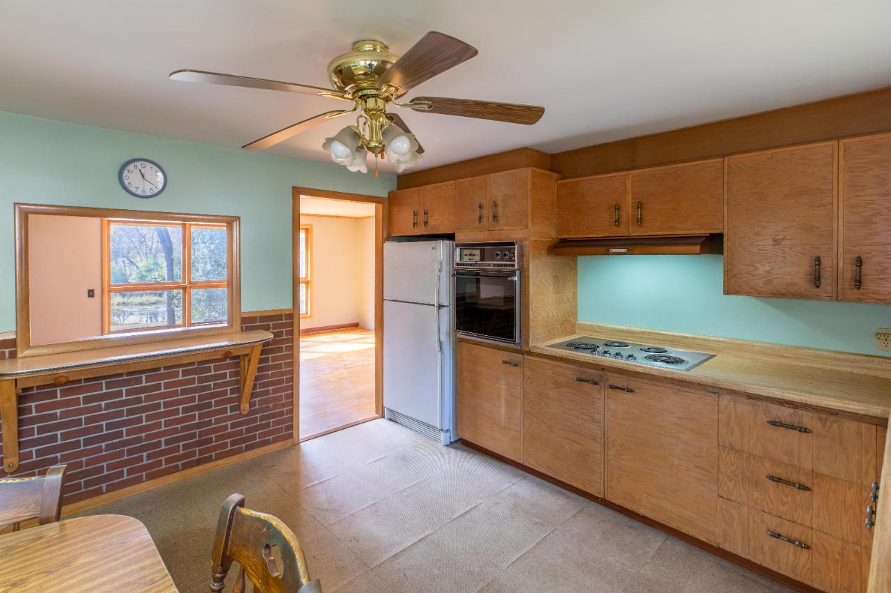 5093 Grossman Avenue Rhinelander, WI 54501 - Photo 9 of 46 Gallery Image 9