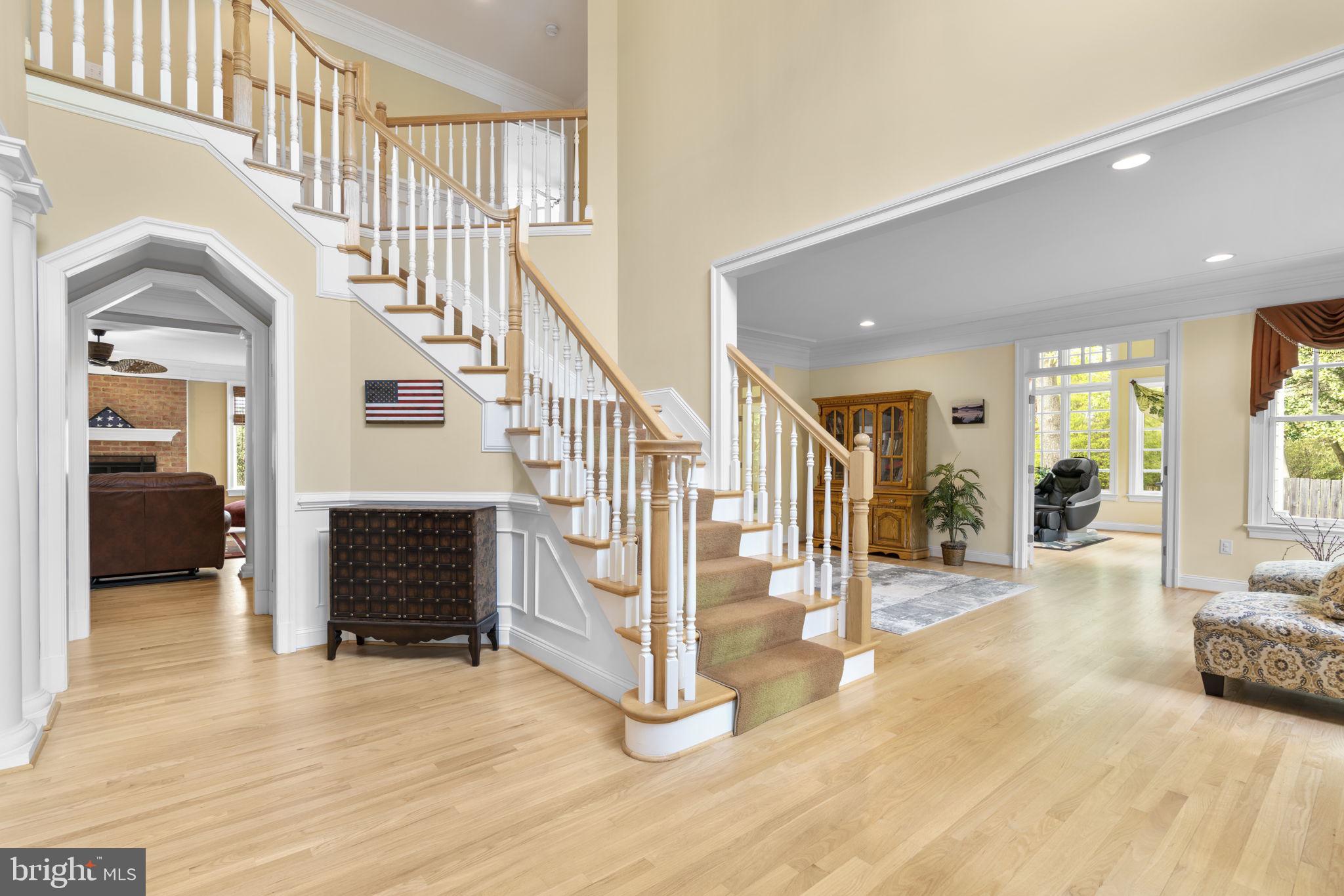 370 Eagle Hill Road Pasadena, MD 21122 - Photo 6 of 118 Foyer