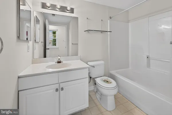 $440,000 | 12 Yarrow Place, Mount Laurel, NJ 08054