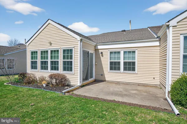 $440,000 | 12 Yarrow Place, Mount Laurel, NJ 08054