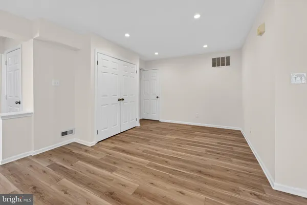 $440,000 | 12 Yarrow Place, Mount Laurel, NJ 08054