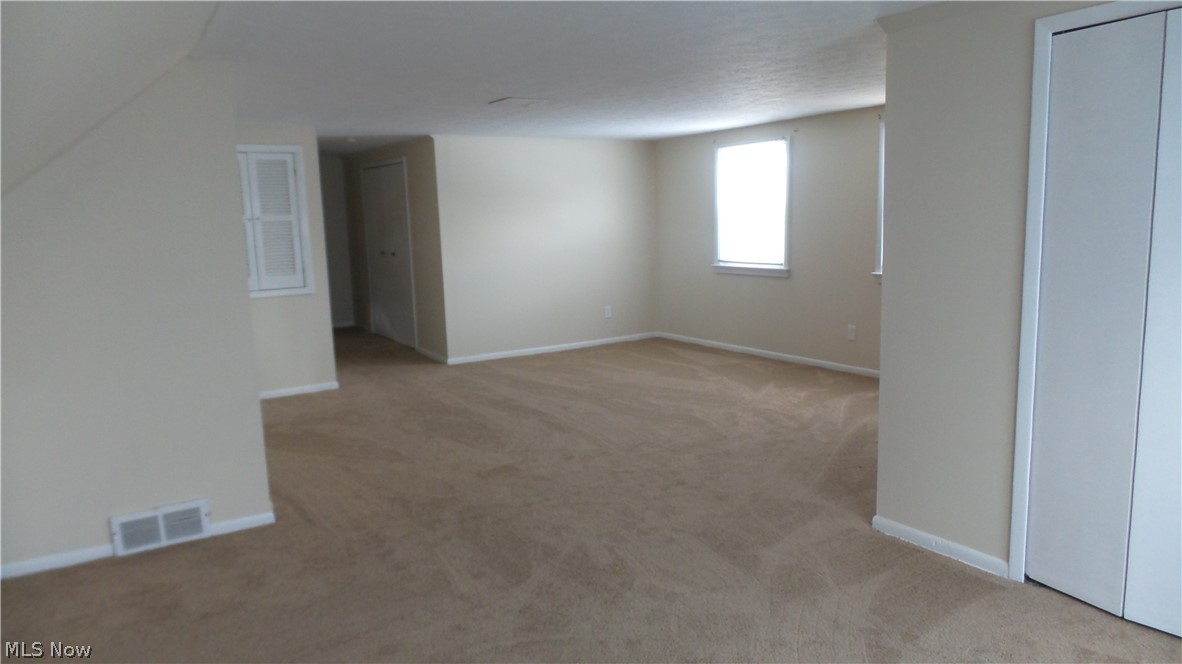 4118 Stonehaven Road Cleveland, OH 44121 - Photo 15 of 29