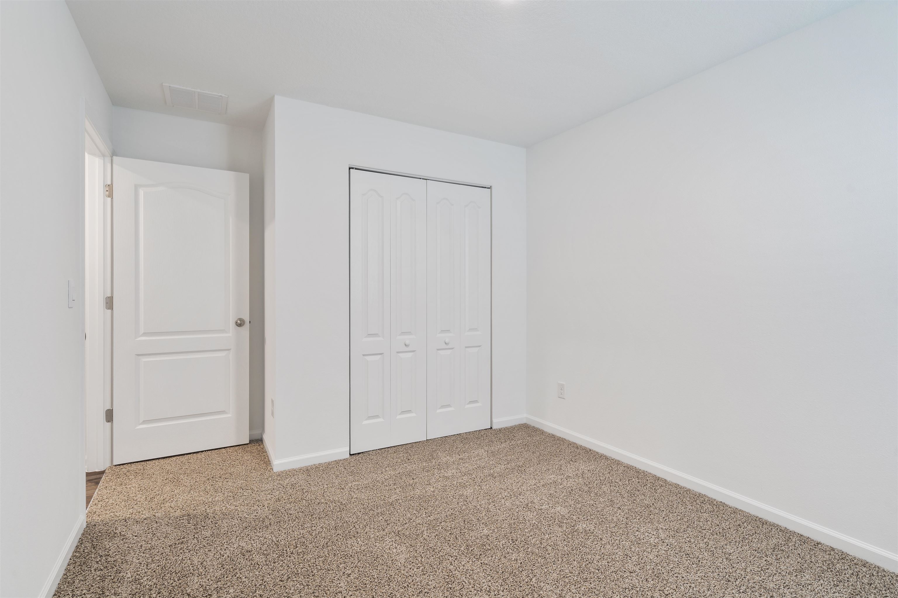 861 Orellana Road St. Augustine, FL 32084 - Photo 17 of 40 a view of an empty room and closet