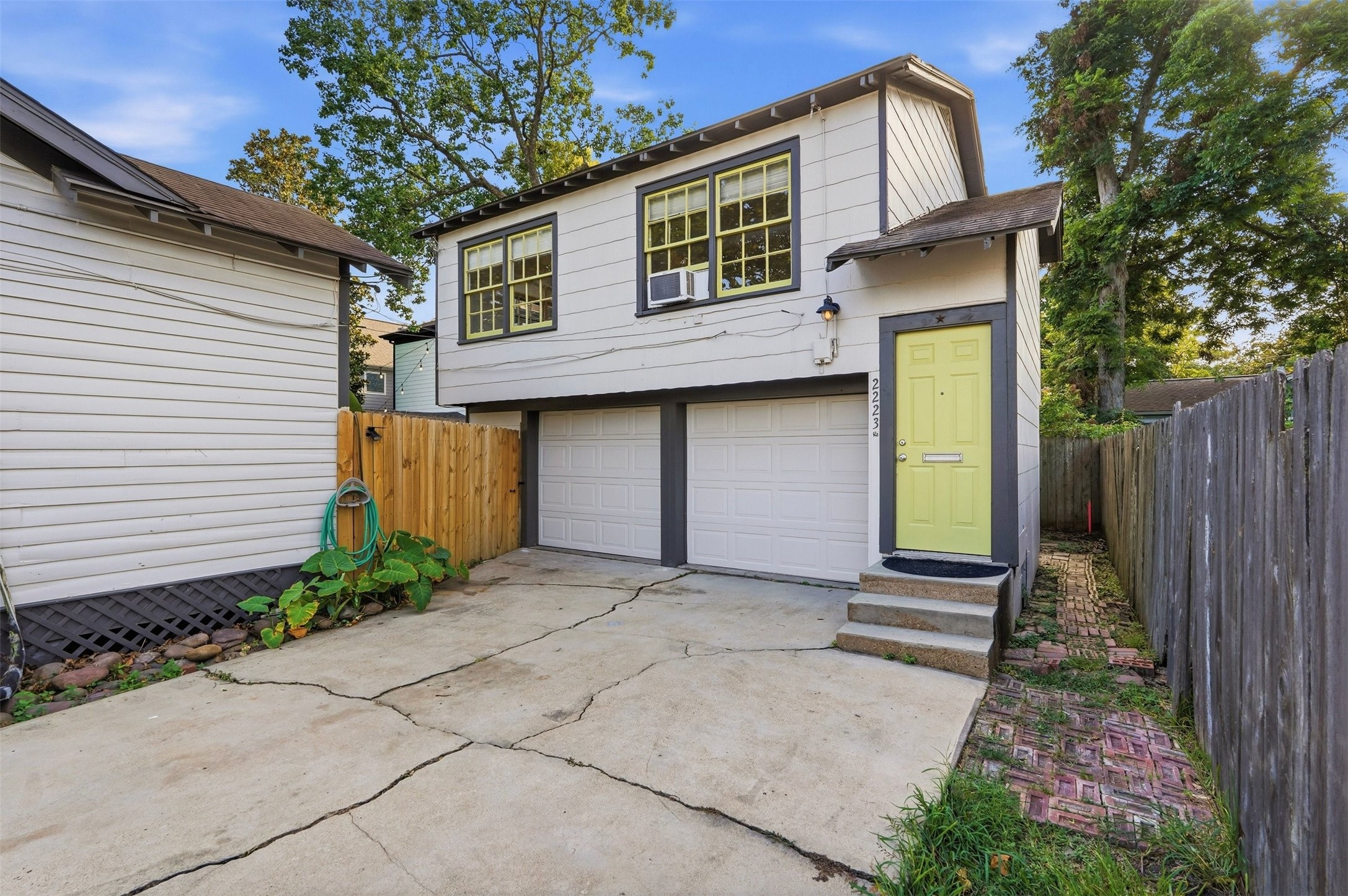 2223 1/2 Singleton Street Houston, TX 77008 - Photo 1 of 10