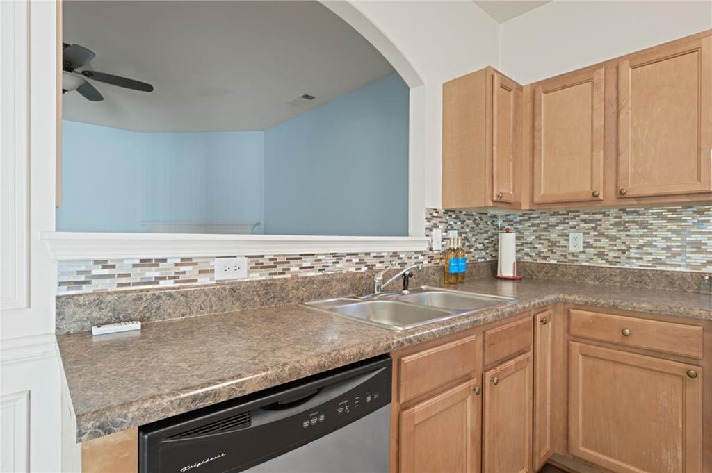 2657 Avanti Way Decatur, GA 30035 - Photo 11 of 34