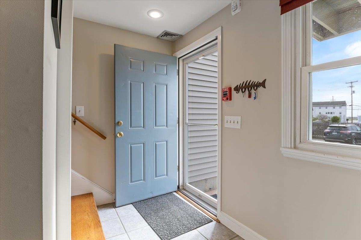 571 Winnacunnet Road, Unit 6 Hampton, NH 03842 - Photo 13 of 30 Gallery Image 13