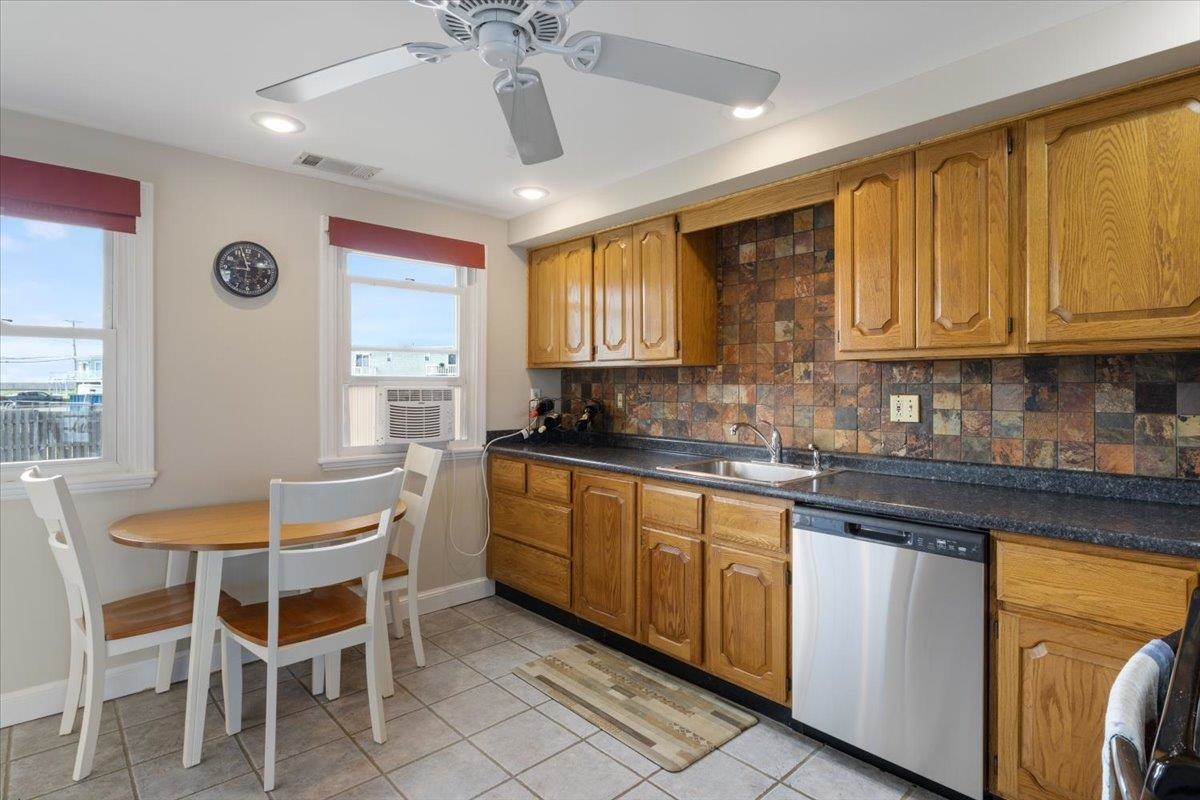 571 Winnacunnet Road, Unit 6 Hampton, NH 03842 - Photo 25 of 30 Gallery Image 25