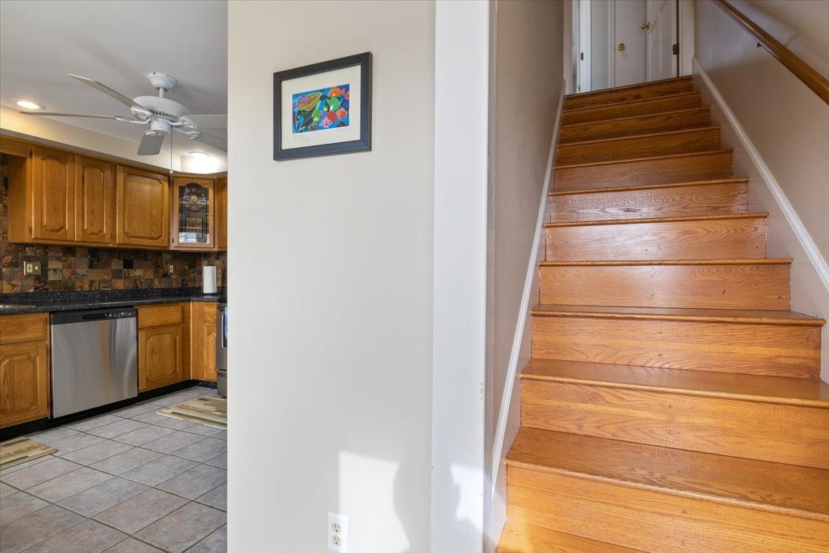 571 Winnacunnet Road, Unit 6 Hampton, NH 03842 - Photo 8 of 30 Gallery Image 8