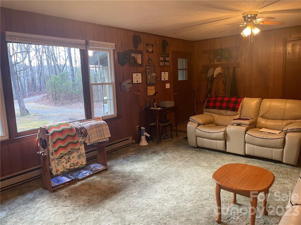 658 Babb Road Rosman, NC 28772 - Photo 11 of 36 Gallery Image 11