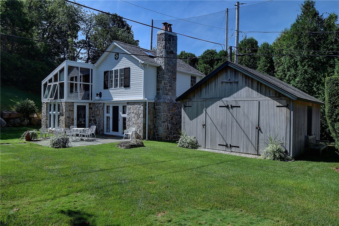 17 East Hills Road Westerly, RI 02891 - Photo 3 of 41