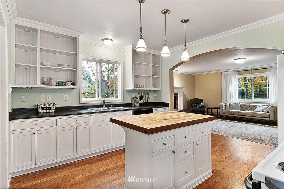6645 Littlerock Road Southwest Tumwater, WA 98512 - Photo 3 of 40 Gallery Image 3