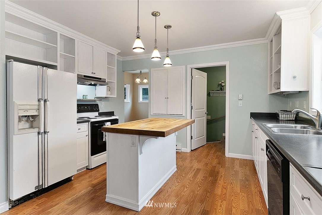 6645 Littlerock Road Southwest Tumwater, WA 98512 - Photo 6 of 40 Gallery Image 6