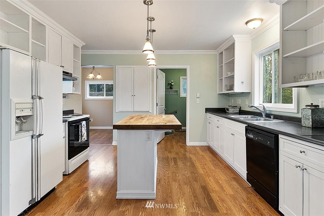 6645 Littlerock Road Southwest Tumwater, WA 98512 - Photo 7 of 40 Gallery Image 7