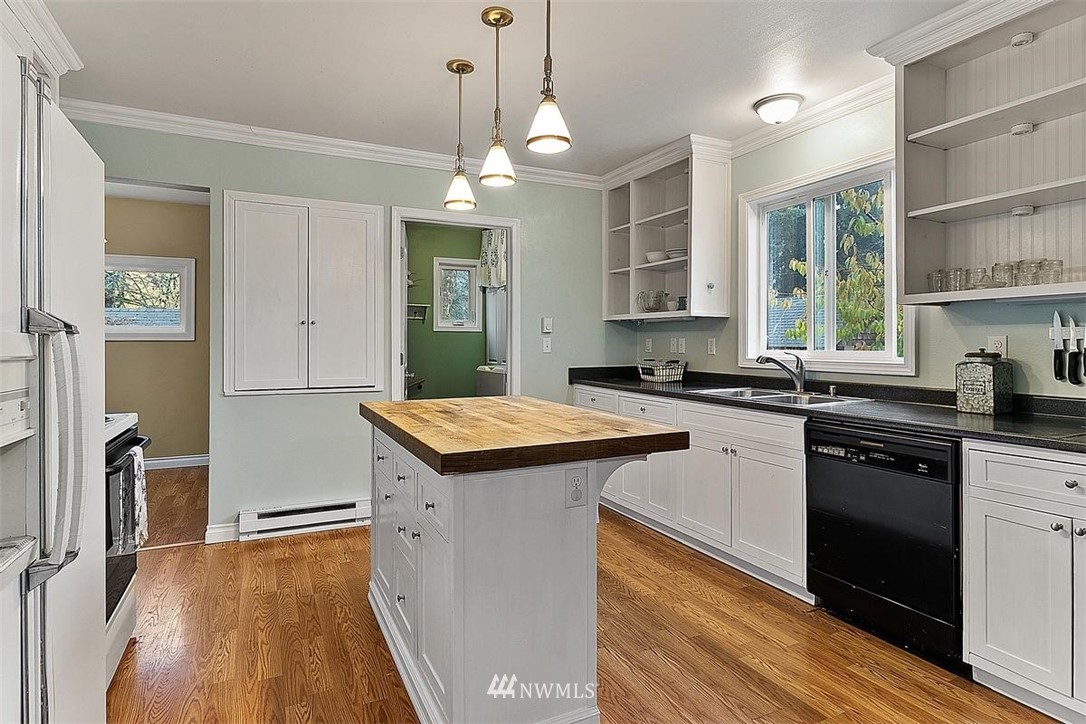 6645 Littlerock Road Southwest Tumwater, WA 98512 - Photo 8 of 40 Gallery Image 8