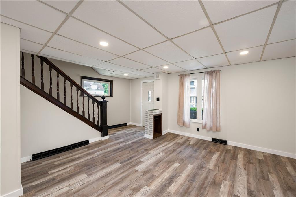 421 Virginia Avenue Butler, PA 16001 - Photo 9 of 33