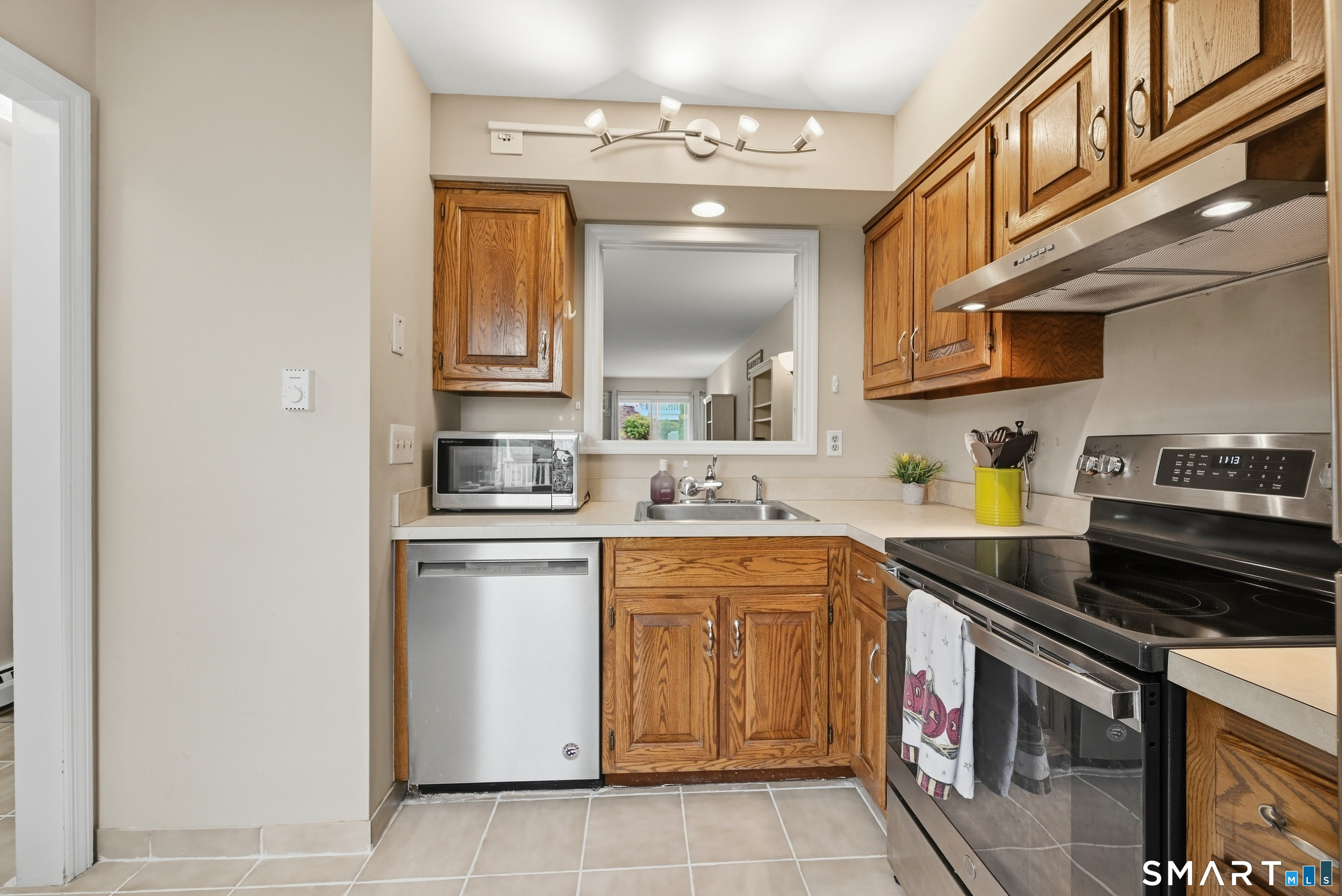 55 Mill Plain Road, Unit 321 Danbury, CT 06811 - Photo 4 of 33 Gallery Image 4