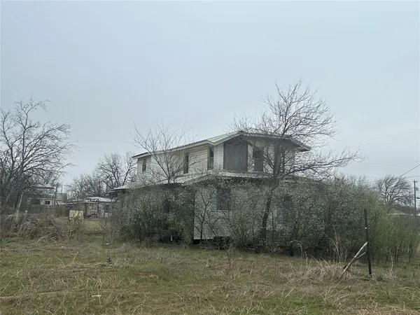 $38,000 | 105 Texas Avenue, Newcastle, TX 76372