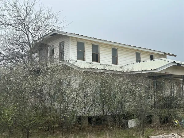 $38,000 | 105 Texas Avenue, Newcastle, TX 76372