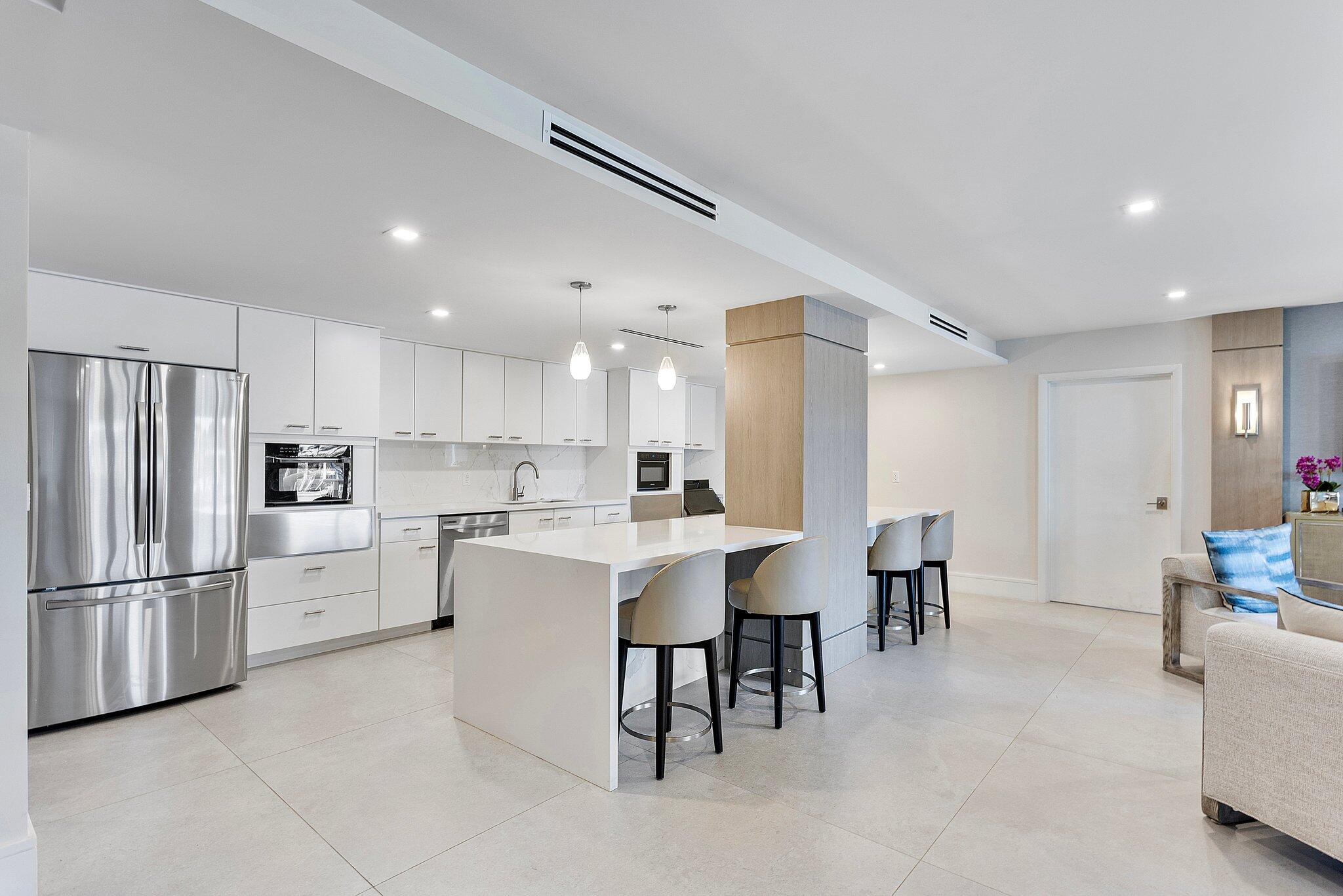 50 E Road, Unit 8D Delray Beach, FL 33483 - Photo 16 of 31 Social Room