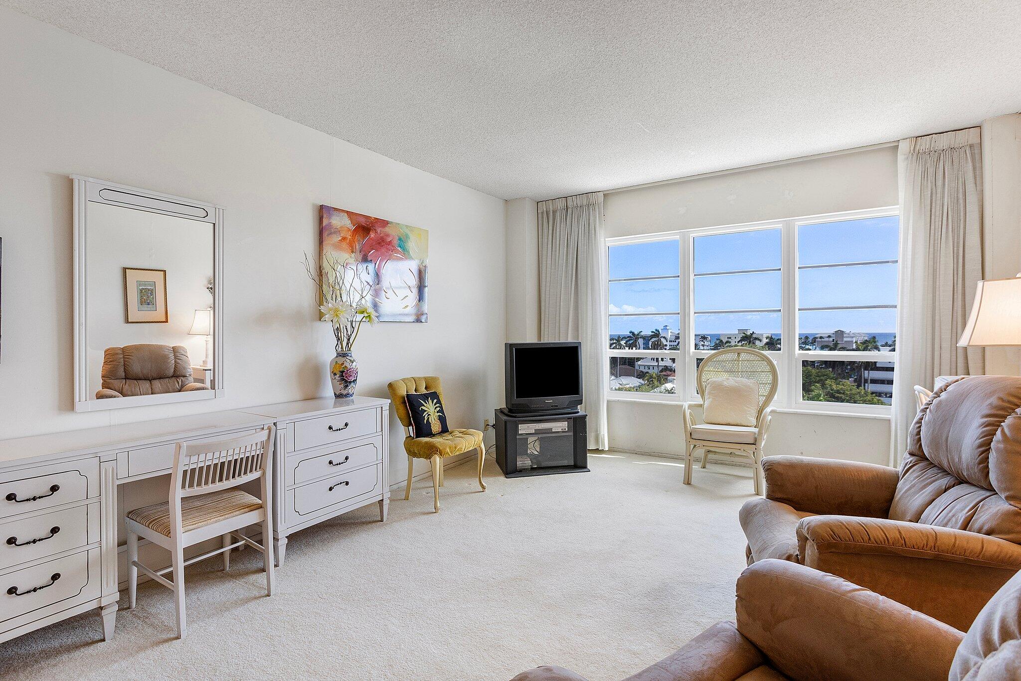 50 E Road, Unit 8D Delray Beach, FL 33483 - Photo 27 of 31 2nd Bedroom