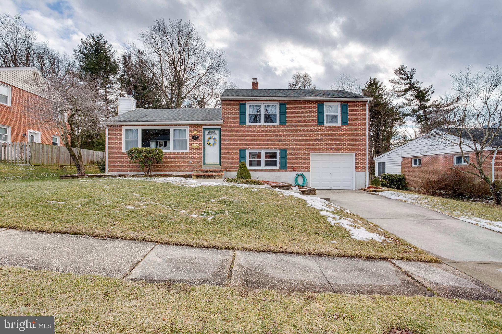 1913 Rollingwood Road Baltimore, MD 21228 - Photo 3 of 33 Ample parking on street & driveway