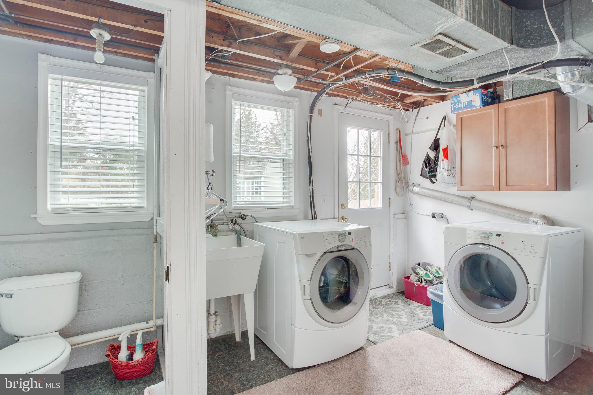 1913 Rollingwood Road Baltimore, MD 21228 - Photo 24 of 33 Large laundry room w/flush & appliances included