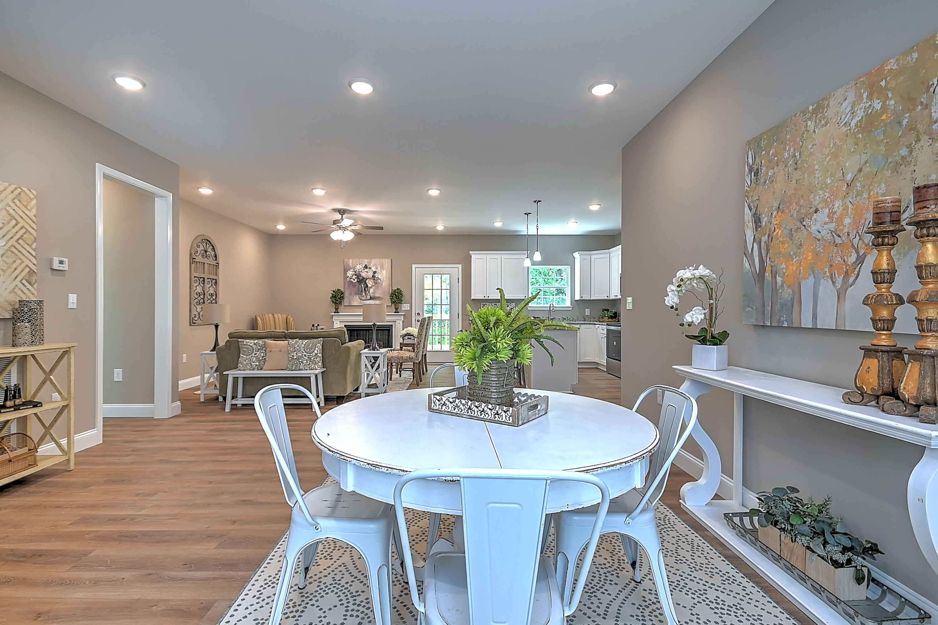 428 Kilkenny Road Kingsport, TN 37664 - Photo 8 of 47 New Kilkenny_-35